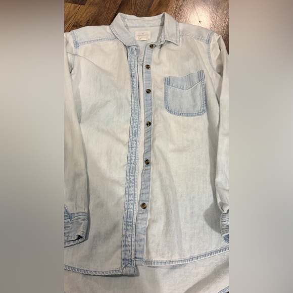 American Eagle Outfitters Light Blue Boyfriend Fit Shirt - Picture 4 of 4
